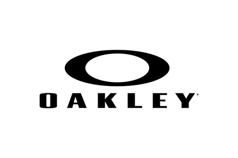 OAKLEY - Seedamm Optik - Optiker Päffikon - Optiker Schweiz - Brillen - Gleitsichtbrillen - Sonnenbrillen - Kontaktlinsen - Linsenmittel - Pflegemittel - Herrenbrillen - Damenbrillen - Kinderbrillen - Lesebrillen - Blaufilter-Brillen - Varilux-Spezialist - Gleitsichtgläser- Sehtest - Myopiemanagement - Brillenglasbestimmung - Optometrische Gesundheitsuntersuchung - Kontaktlinsen-Anpassung - Kontaktlinsen-Nachkontrolle - Kontaktlinsen-Lieferservice